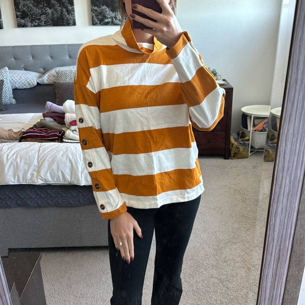 NWT button sleeve top